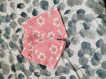 Short en très bon état taille 5 ans orchestra 