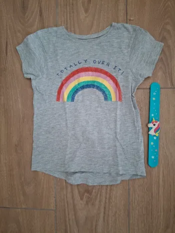 T-shirt manches courtes Primark 6 ans très bon état