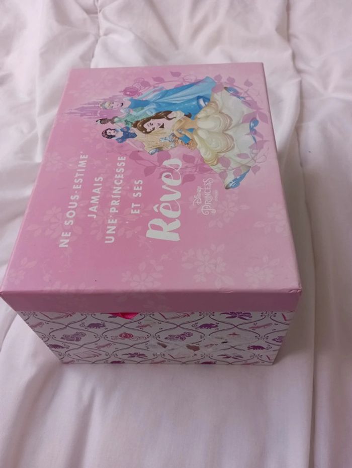 Boîtes à bijoux Disney avec divers accessoires - photo numéro 4