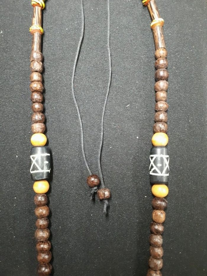 Grand sautoir en bois jaune et marron - photo numéro 4