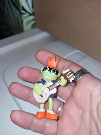Figurine kido guitare 2004
