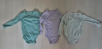 Lot bodies 6 mois