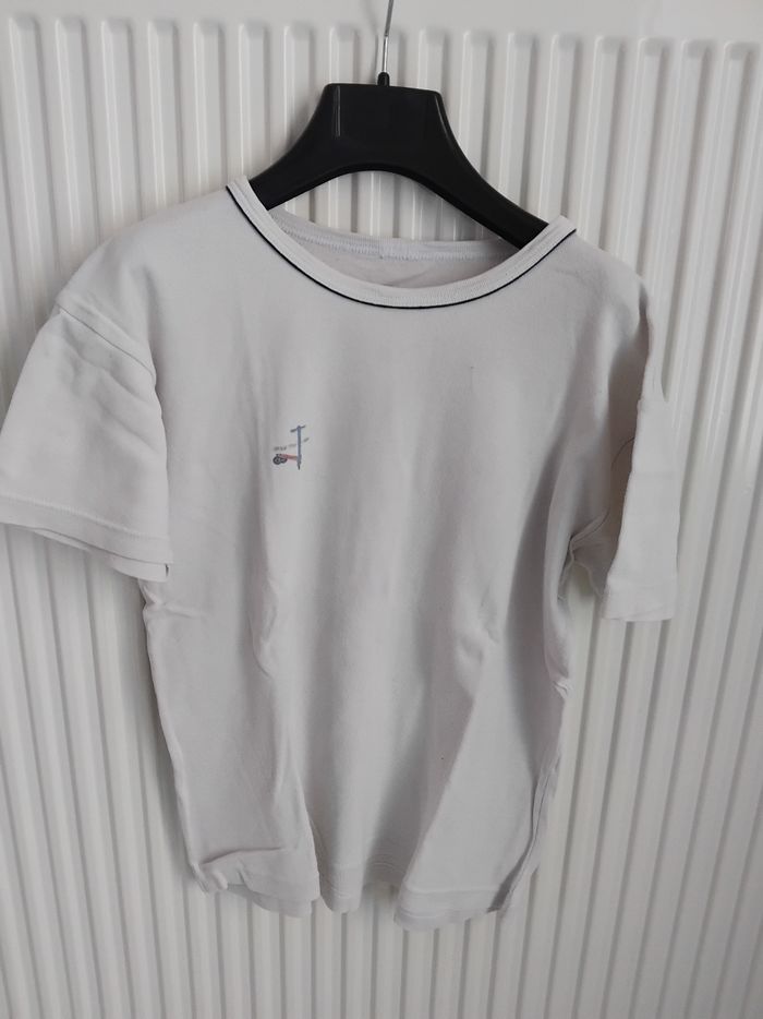Maillots de corps ou tee shirt fille ou garçon 10 ans - photo numéro 2