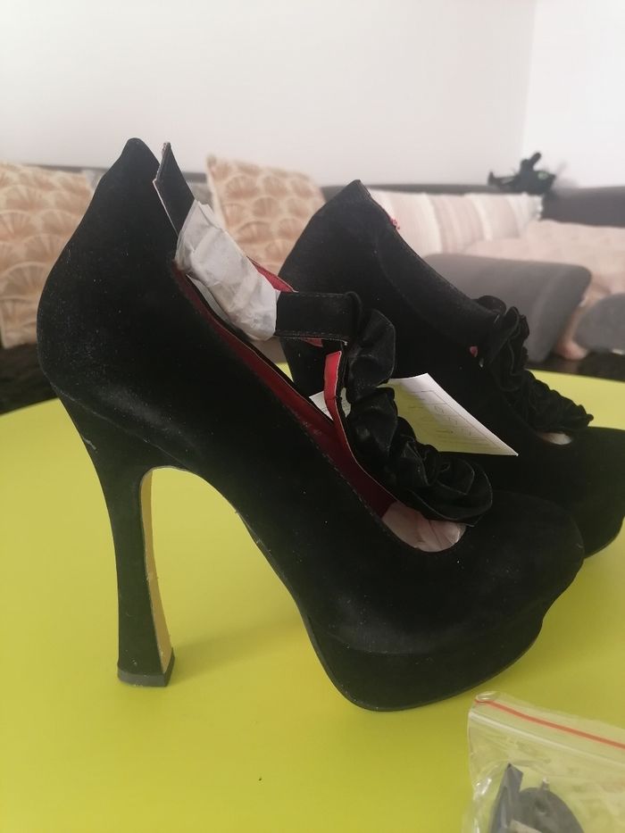 Chaussures à talons noires - photo numéro 4