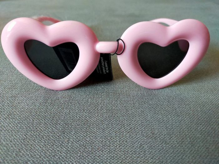 Lunettes de soleil cœur rose – Protection UV400 – Neuf avec étiquette - photo numéro 6