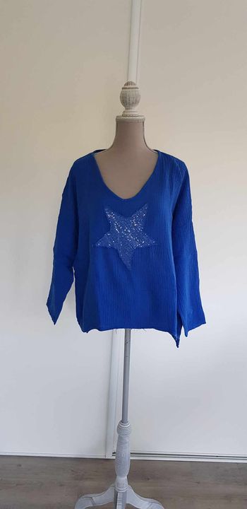 Pull gaufré col V