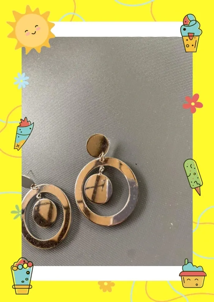 Boucle d’oreille cercle argenté - photo numéro 3