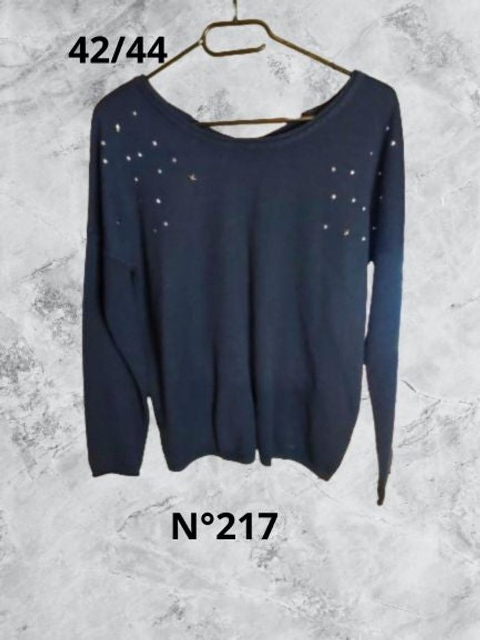 N°217 Pull bleu marine T42/44. Gémo.