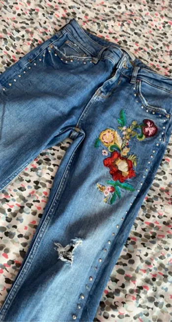 Jeans Zara fleurs