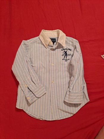Chemise bleu ciel et blanc taille 2 ans