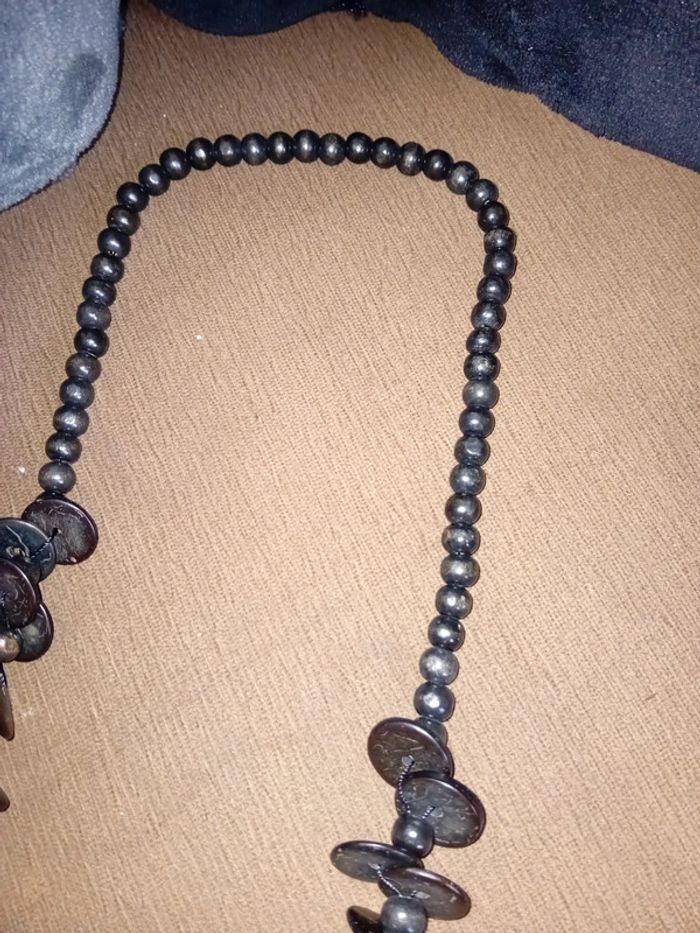 Collier en bois - photo numéro 4