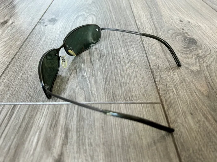 Lunettes de Soleil Police Neuves - photo numéro 4