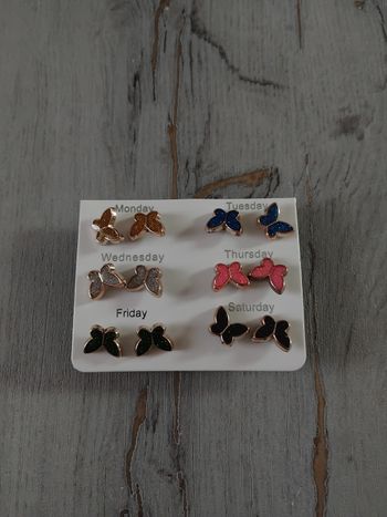 Lot boucles d'oreilles neuves