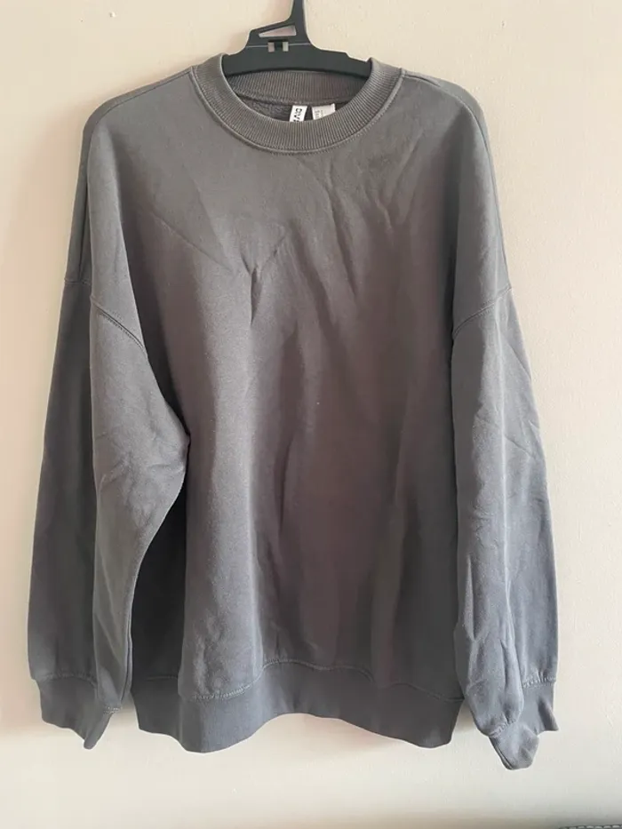 Pull gris - photo numéro 2