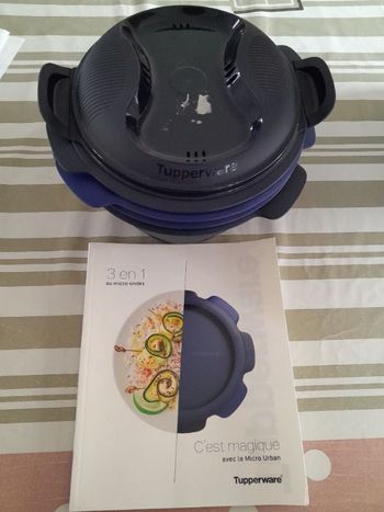 Micro urban famille tupperware + livre