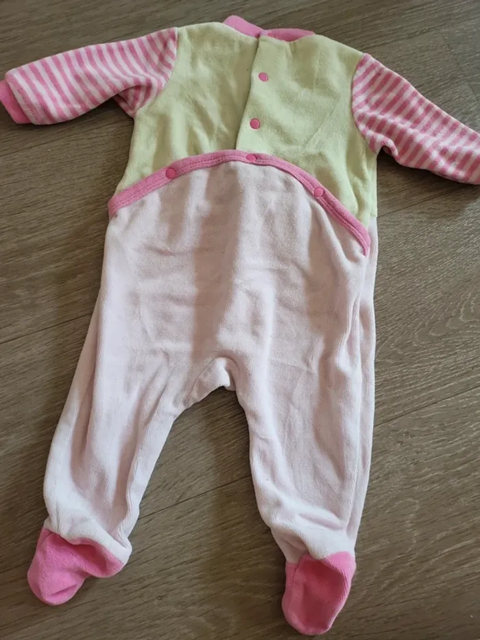 Pyjama 3 mois - photo numéro 3