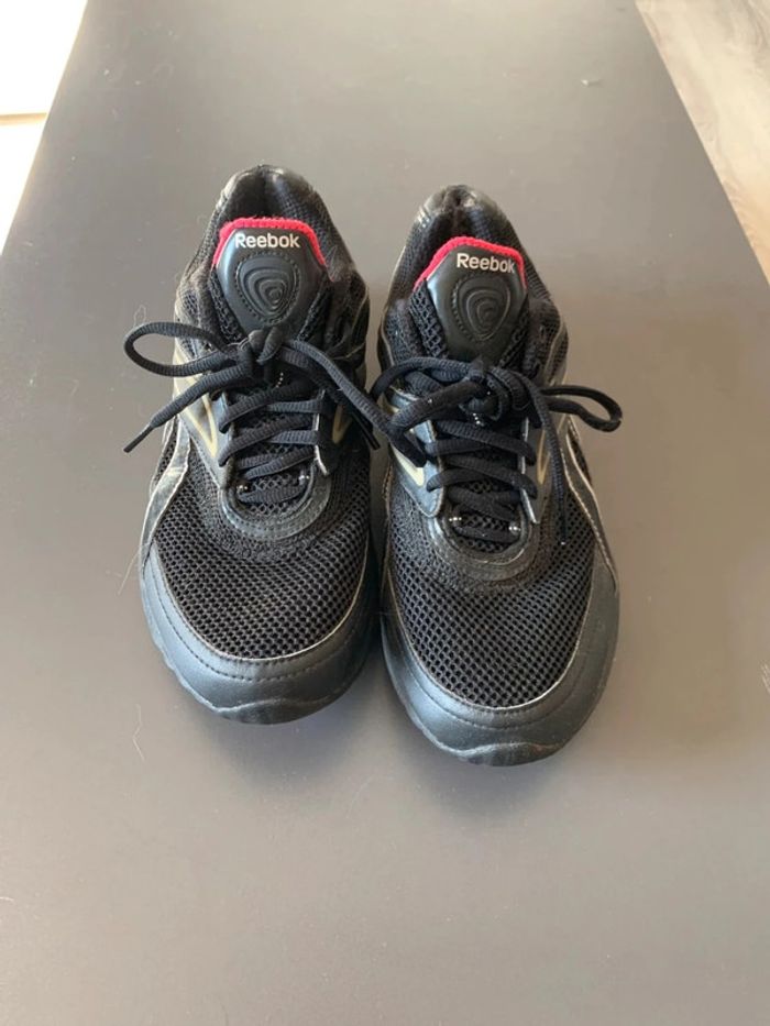 Basket noir et rouge homme taille 39 - photo numéro 5