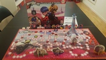 Jeu Miraculous a la poursuite de papillon