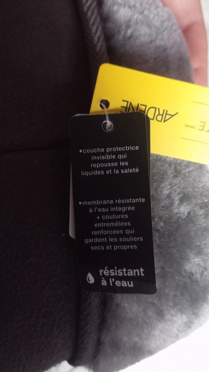 A Donner Si Achat mini 5€  Bottines taille 7 Canada voir infos - photo numéro 3