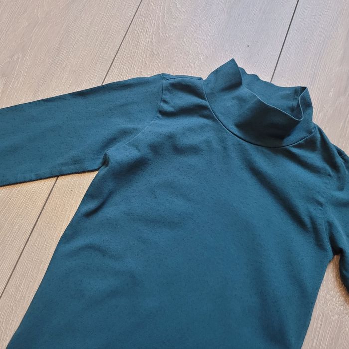 Maillot manche longue à col haut, bleu tres légèrement pailleté. Fille 6 ans. Marque Du pareil au même - photo numéro 2