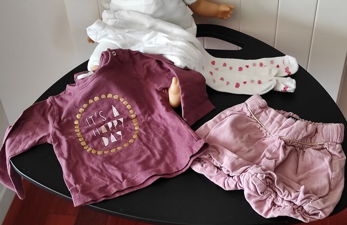 Ensemble short, t-shirt et collant bébé fille 9 mois