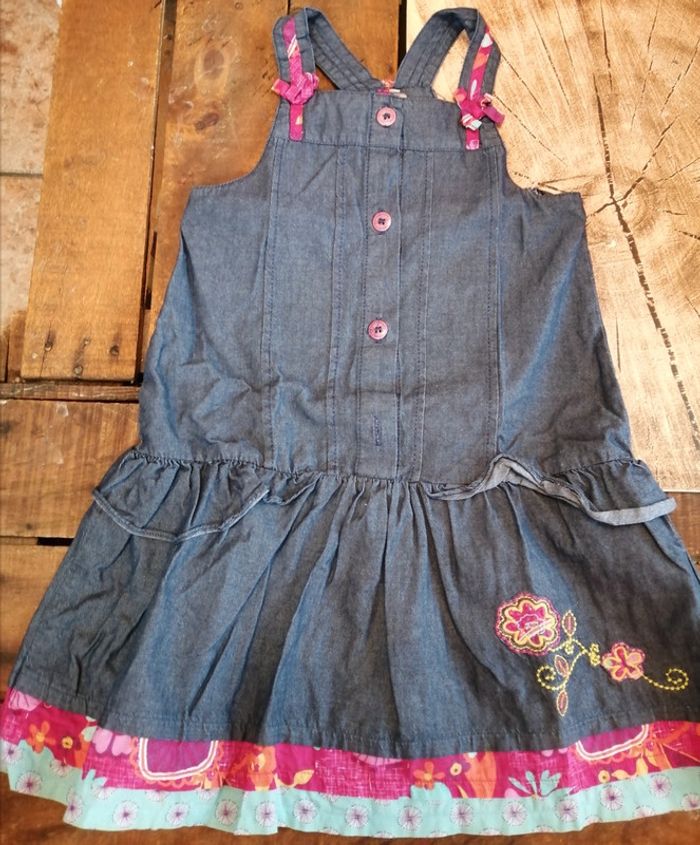 Belle robe en jeans