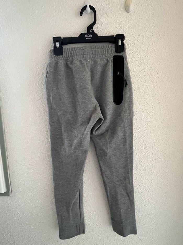 Jogging taille 8 ans 💫 - photo numéro 4