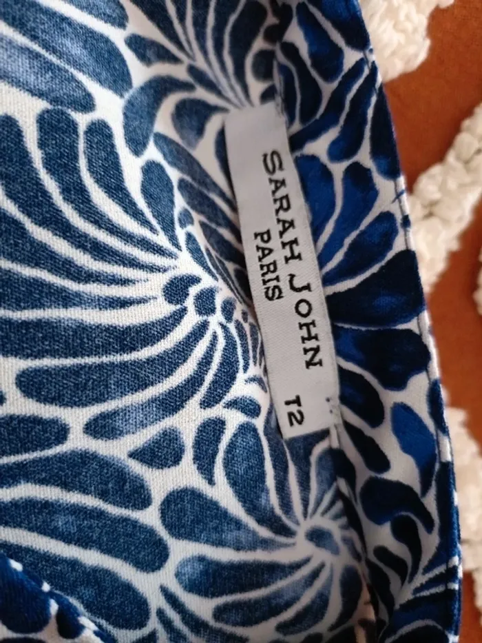 Jolie robe bleu et blanche fluide - photo numéro 6