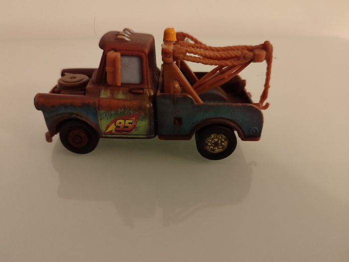 Voiture Cars  Martin Disney - photo numéro 2