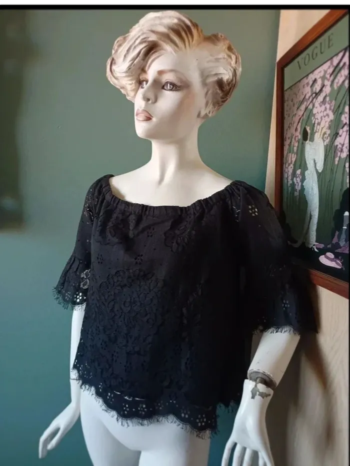 Haut dentelle noir 38 - photo numéro 2