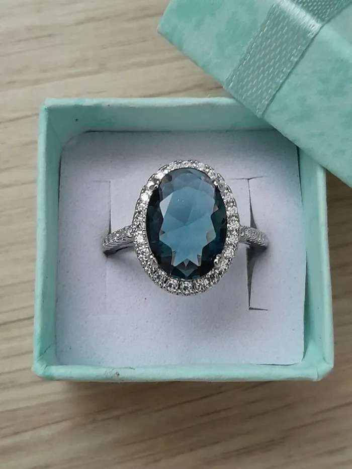 Superbe bague, strass, pierre ovale, bleue marine, taille 60 - photo numéro 2