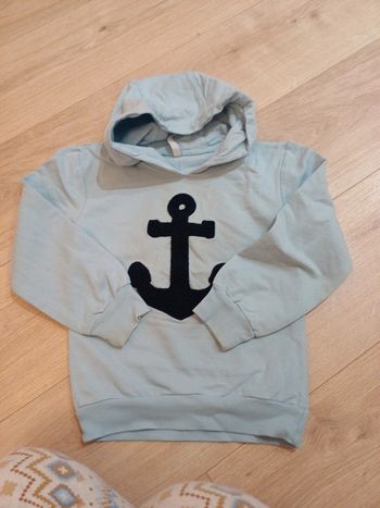 Sweat à capuche 8ans