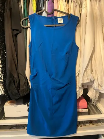 Robe bleu électrique