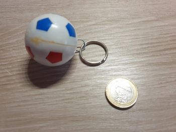 Superbe porte clefs foot ancien