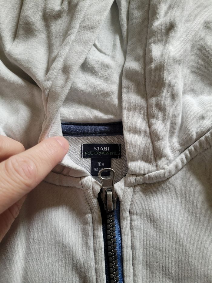 Gilet zippé à capuche - photo numéro 3