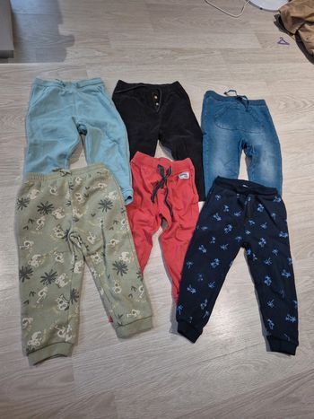 Lot pantalons joggings 3 ans