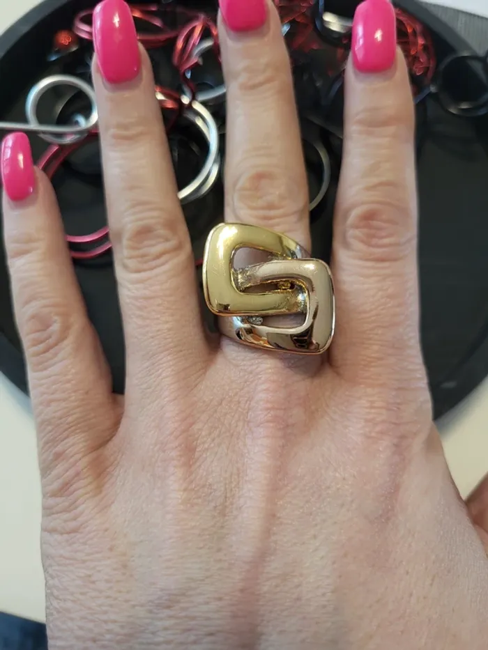 Bague acier inoxydable dorée et argent boucle infinie taille 8 - photo numéro 4