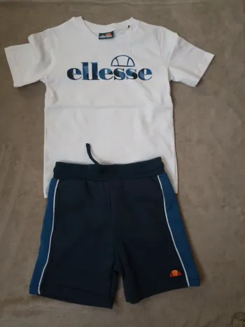 Ensemble ellesse