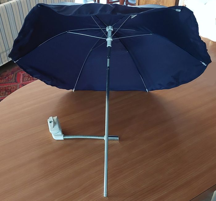 Ombrelle de poussette bleu marine