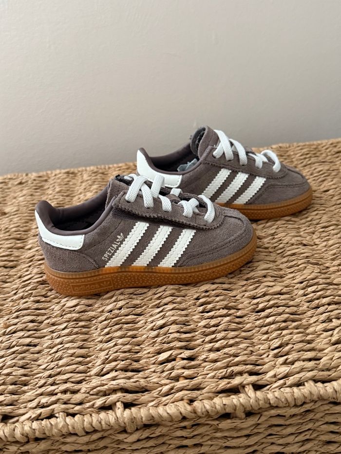 Adidas Spezial marron pointure 22 - photo numéro 5