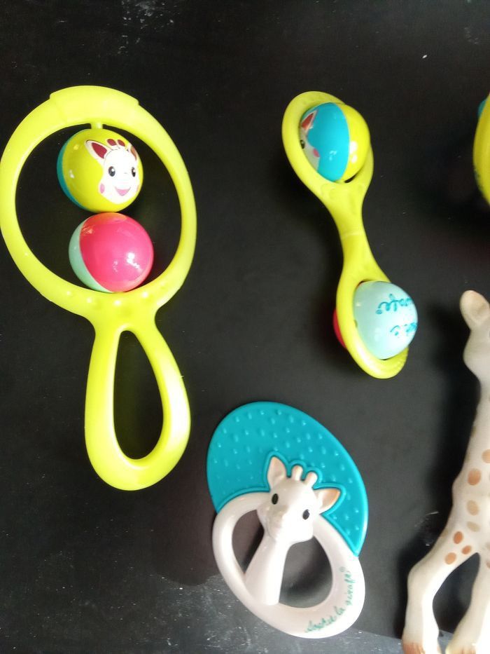 Lot de jouets sensoriesl, premier âge Sophie la girafe, hochet  textures, anneau de dentition, balle sensorielle - photo numéro 2