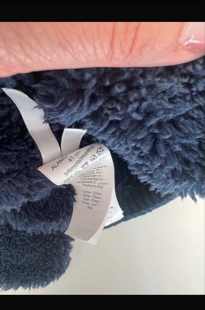 🧶 Bonnet tricot bleu marine avec pompon - photo numéro 3