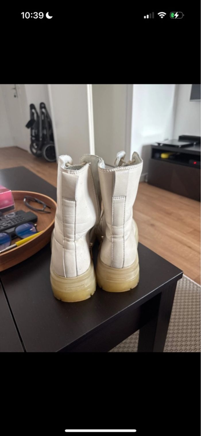 Bottines stradivarius blanche/creme taille 38 - photo numéro 2