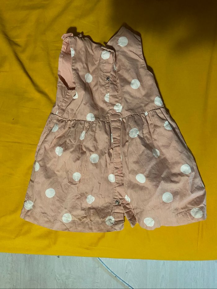 Robe rose bébé taille 12 mois - photo numéro 2