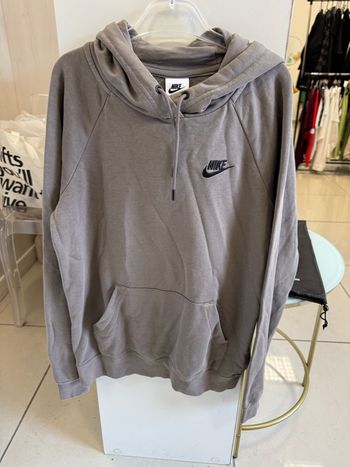 Pull Nike à capuche avec poche kangourou