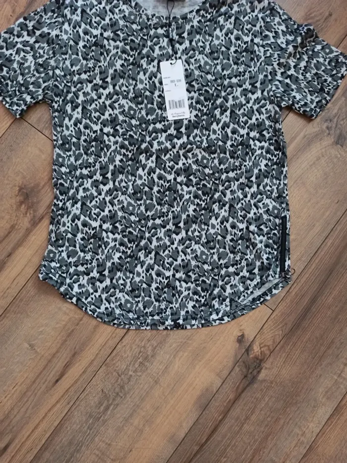 Tee shirt léopard kaki homme L - photo numéro 4