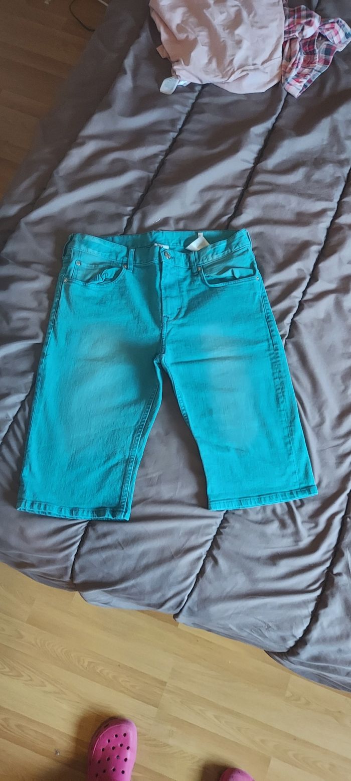 Short en jeans H&M turquoise garçon taille 170 - photo numéro 2