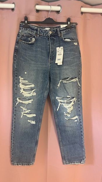 Jean Zara femme t 40 neuf