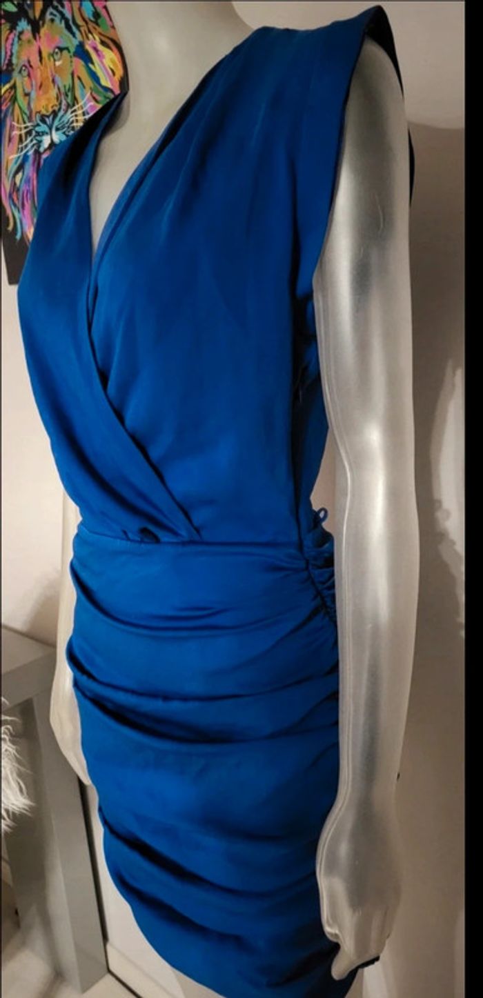 Robe ajustée et drapée Mango. Bleu électrique. S/36 neuve 🥰 - photo numéro 2
