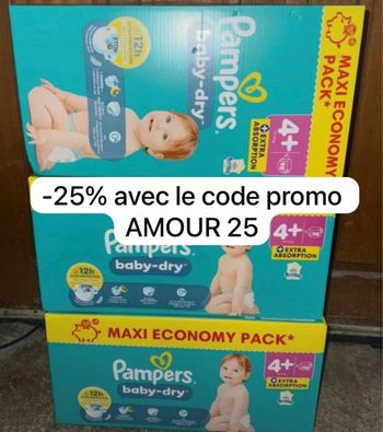Trois cartons de couches Pampers taille 4 plus